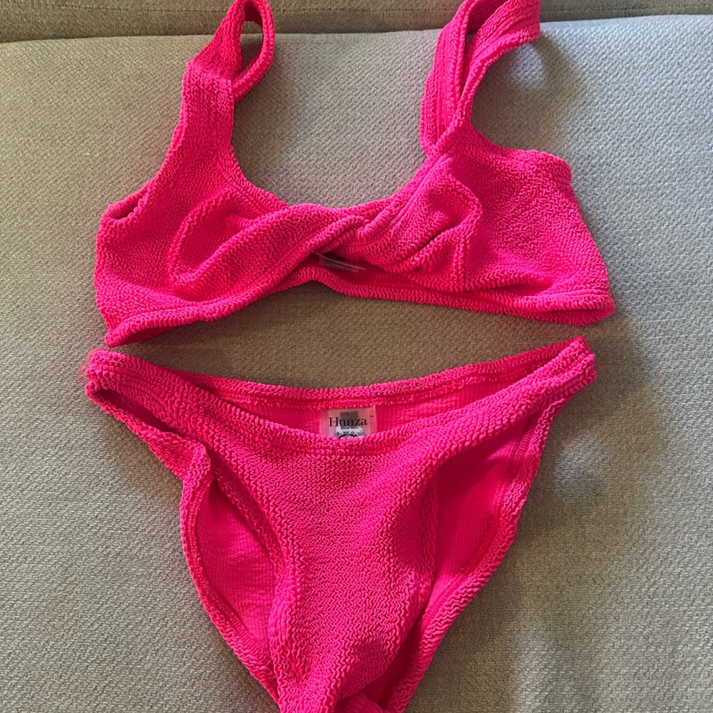 Brand new hunza g bathing suit never worn